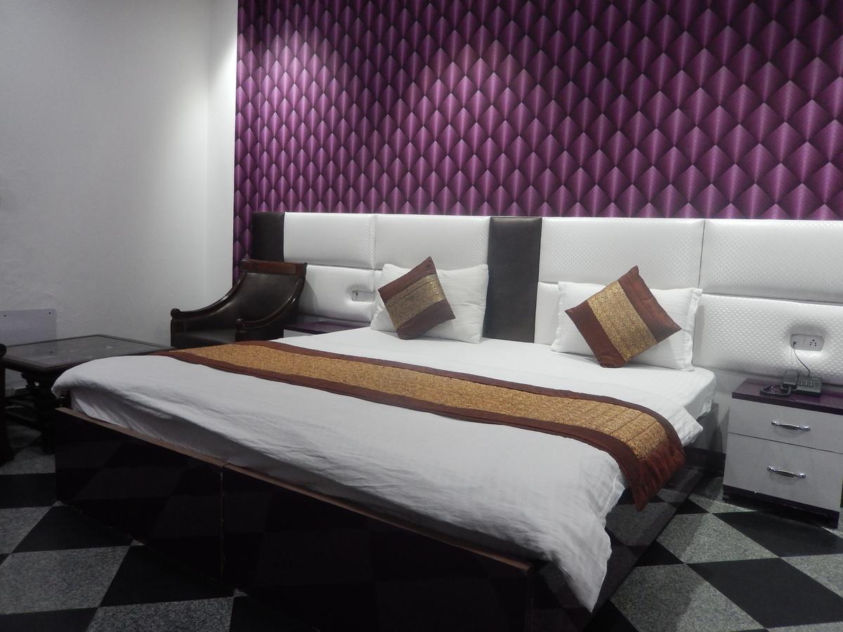 A New Delhi Hotel Orchid Garden Exteriér fotografie